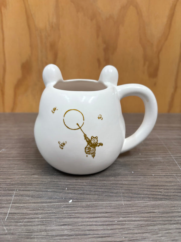 Half Moon Bay Disney - Shaped Mug - Winnie The Pooh Gold Bee